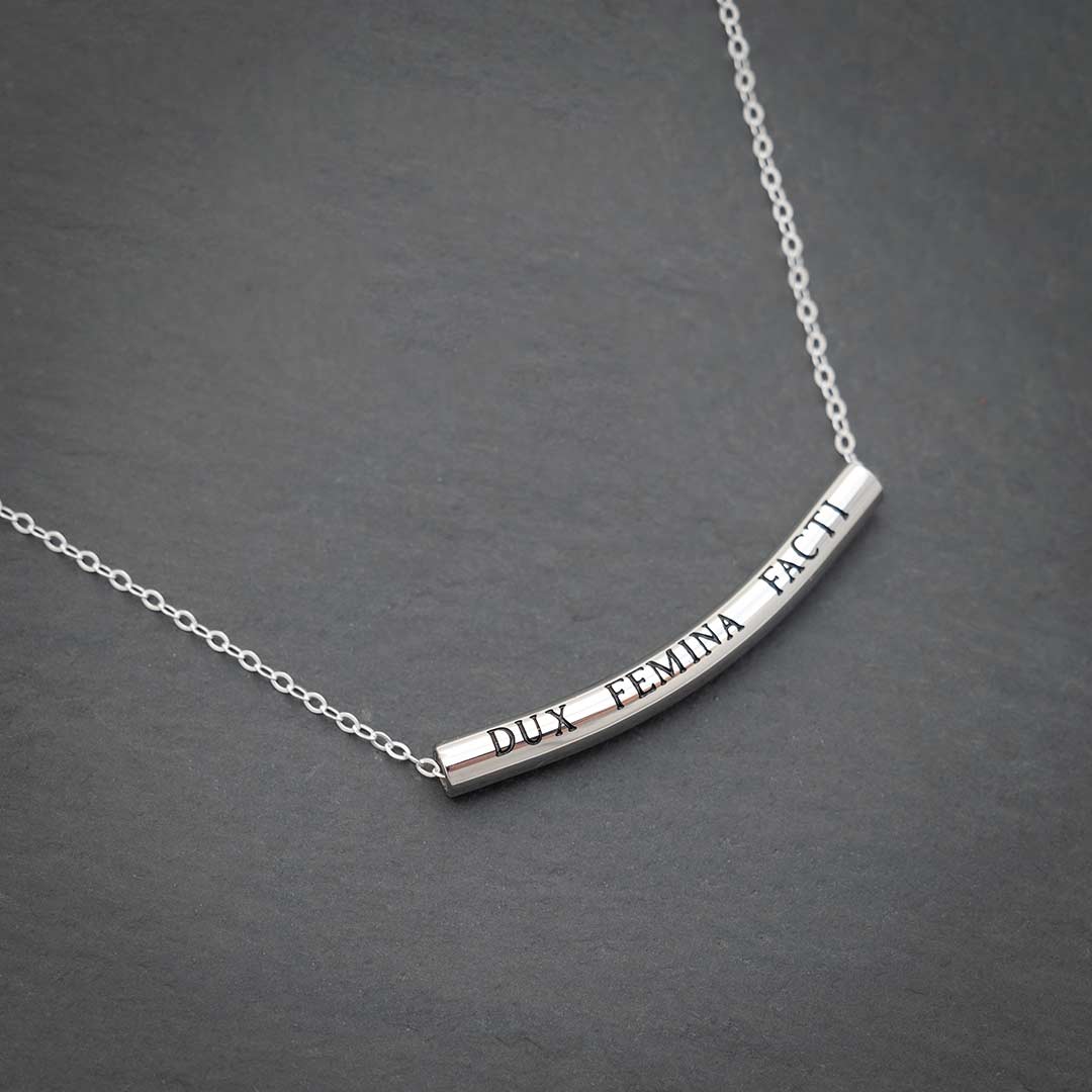 DUX FEMINA FACTI Necklace - Image 5