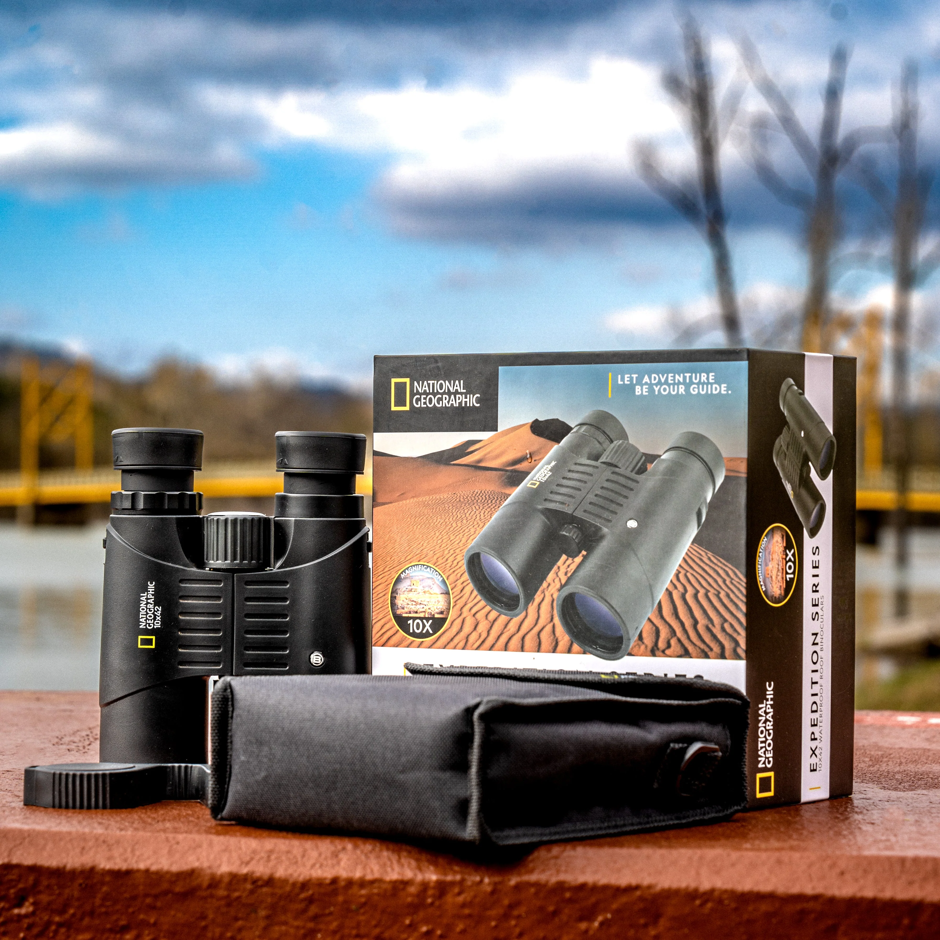 National Geographic Expedition Series 10x42 WP Binoculars - Image 3