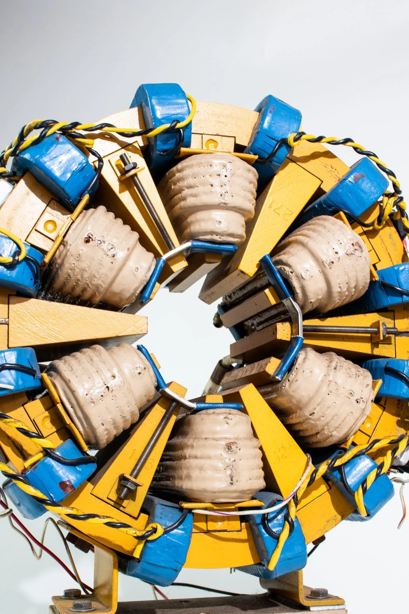 Particle Accelerator Beam Steering Magnet - Image 3